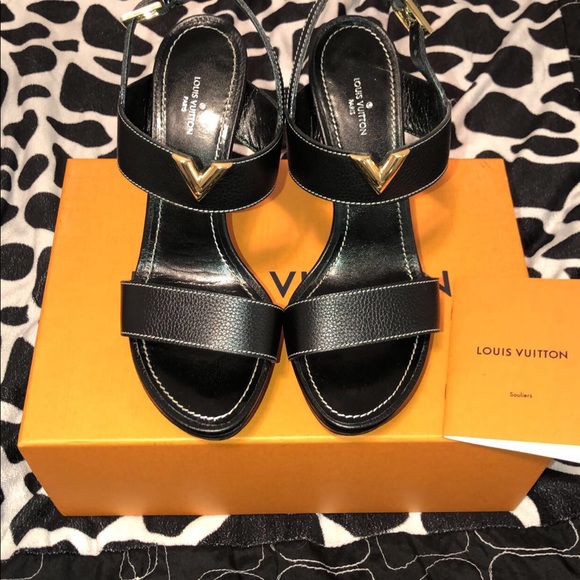 Black Louis Vuitton Bahiana Sandals/Heels - Picture 4 of 8